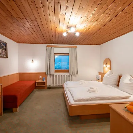 Mamooserhof Inn