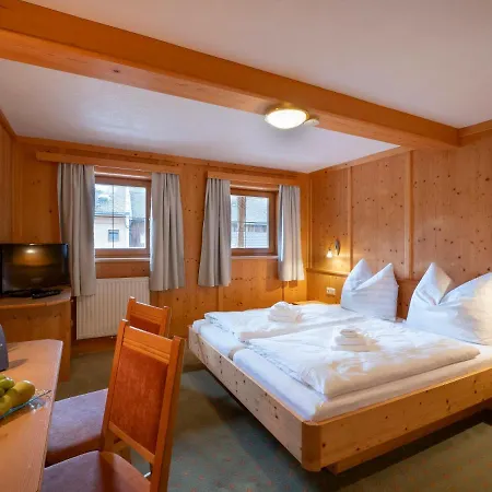 Mamooserhof Inn