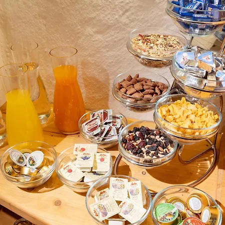 Mamooserhof Inn